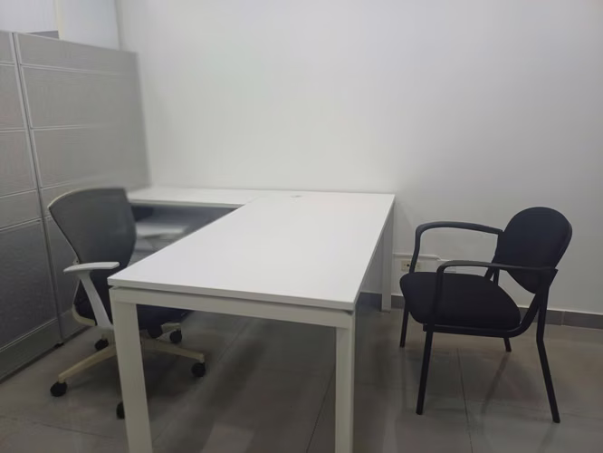VENDO OFICINA AMOBLADA EN COSTA DEL ESTE  TORRE ASEGURADORA ANCON - Imagen 5
