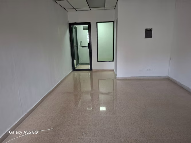Oficina de 28 m² Lista para Ocupar en Plaza Aventura