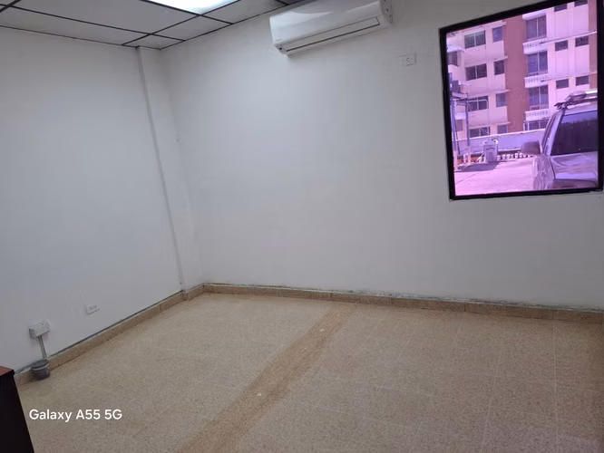 Oficina de 28 m² Lista para Ocupar en Plaza Aventura - Imagen 7