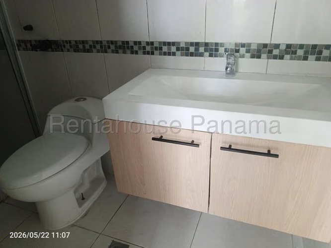 Se Alquila Apartamento en Edison Park VLU26-8384