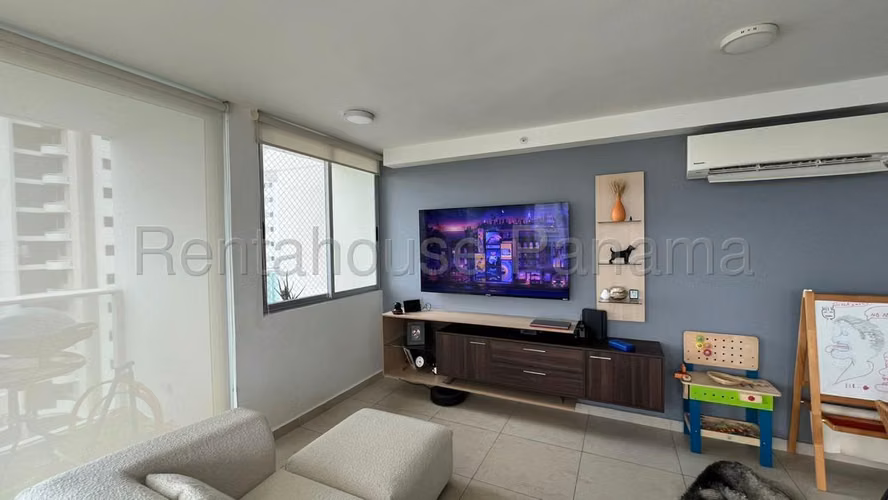 Se Alquila Apartamento en Costa del Este VLU26-8030