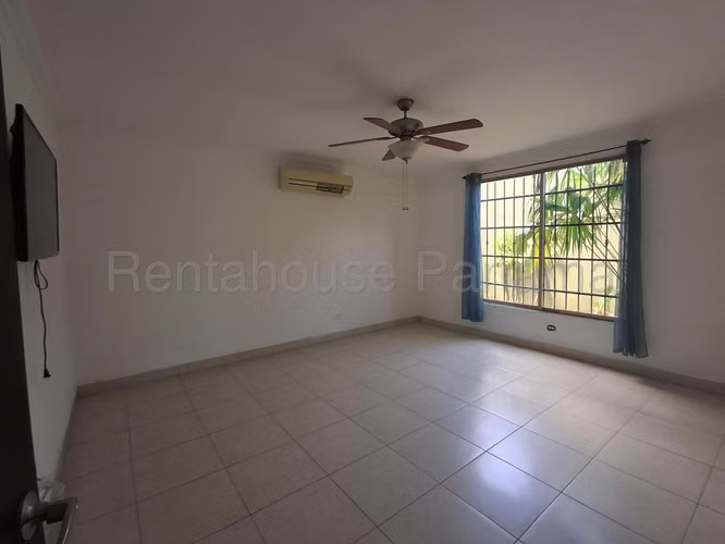 Se Vende Casa en Condado del Rey MDV26-4734