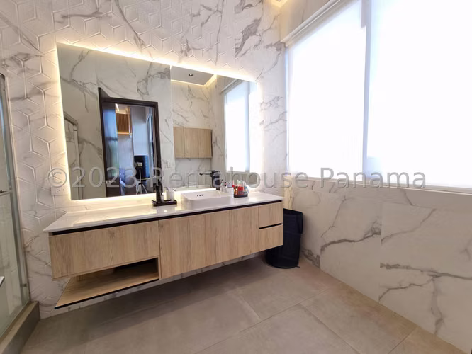 Se Vende Apartamento en La Cresta MDV26-6886
