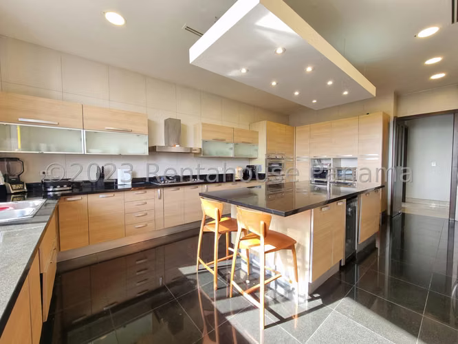Se Vende Apartamento en La Cresta MDV26-6886