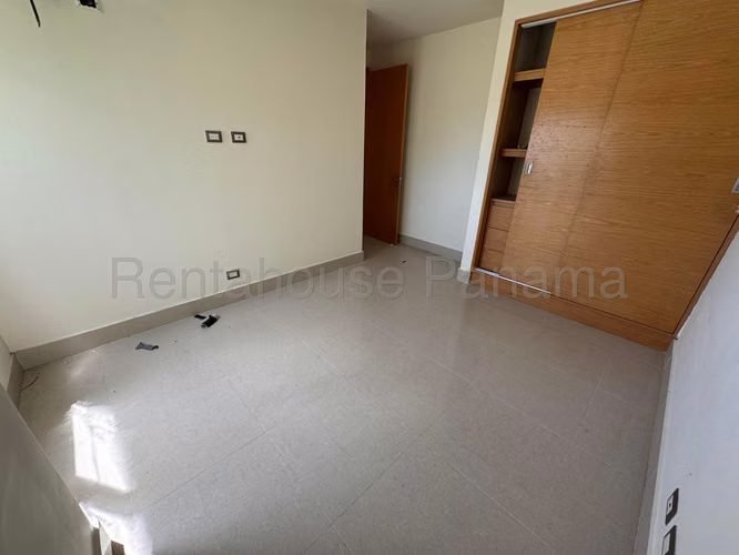 Se Vende Apartamento en San Carlos MDV25-6952