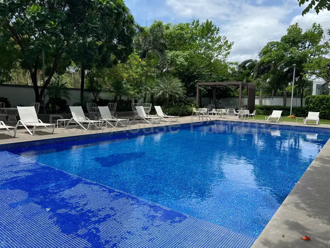 Se Vende Apartamento en Costa del Este MDV26-7129