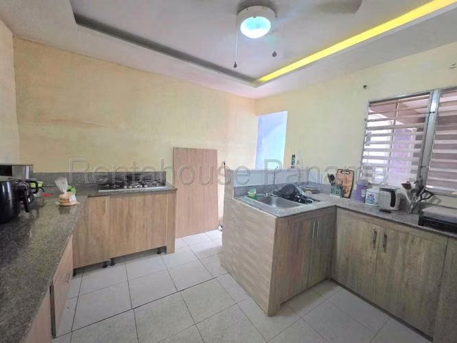 Vendo Casa de 134 m² en Villa Zaita 26-8305GG