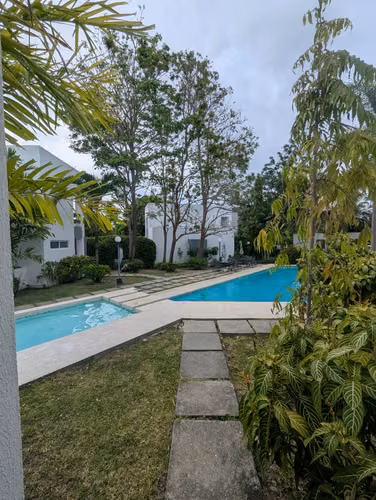 Se al alquila espectacular casa en Coronado