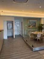 Alquiler de Local Comercial con 217m2 en Costa del Este PH Green plaza 26-8382SR