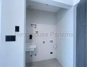 Venta de Apartamento con 50m2 en Via España PH Park Square 26-8420SR