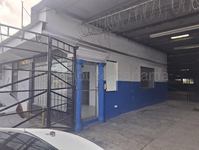 Venta de Consultorio en Parque Lefevre Galera 77-28 CCO