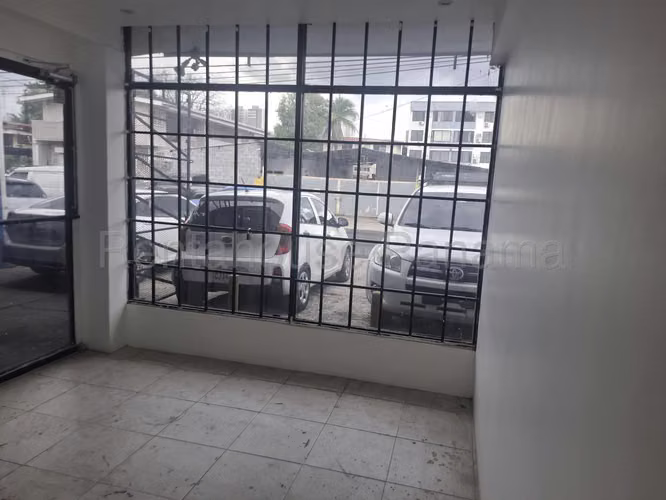 Venta de Consultorio en Parque Lefevre Galera 77-28 CCO