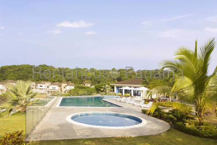 Venta de Casa en Altos de Panama Altos del Parque CCO