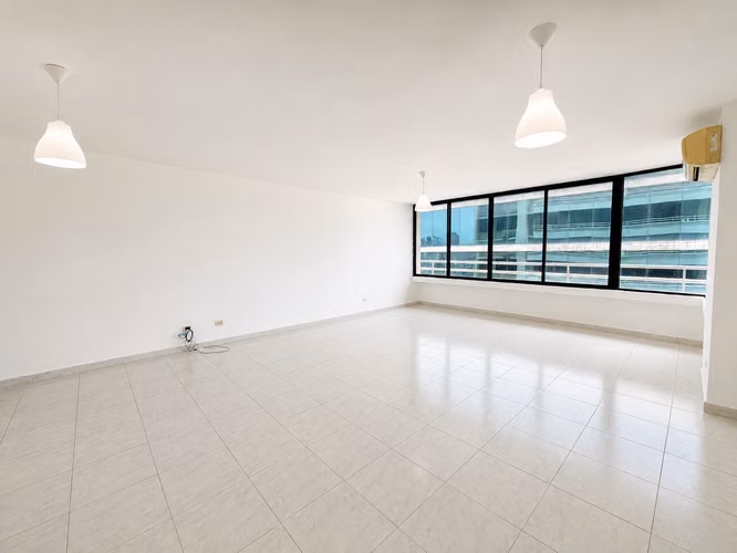 Sale of apartment in Obarrio, Brisas de Obarrio.