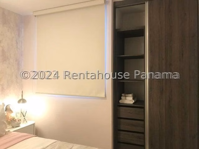 Se Vende Apartamento en Via España LA26-8423