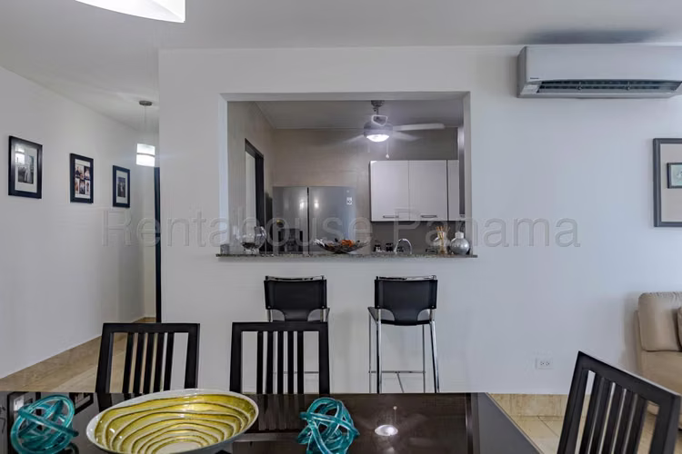 Se Vende Apartamento en San Francisco LA26-4851