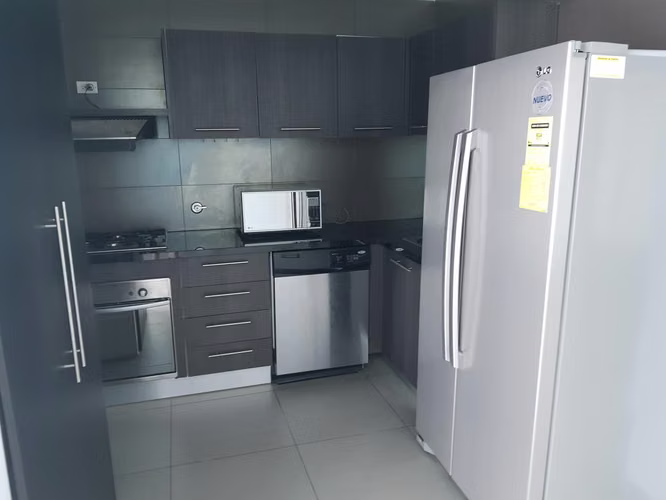 Apartamento en venta Avenida Balboa con vista al mar. EH