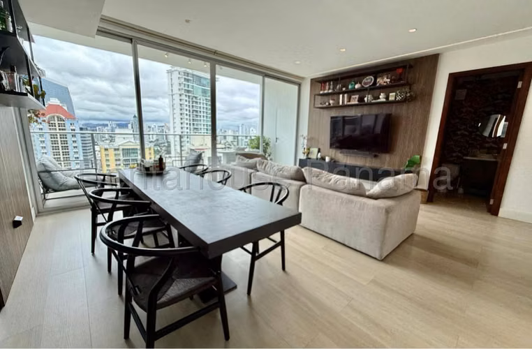 Venta de apartamento en Punta Pacifica AK