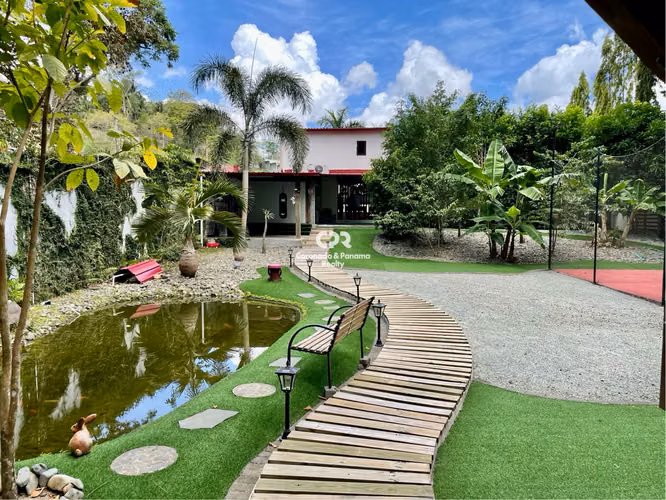 Venta de casa en El Club de Golf de Panamá