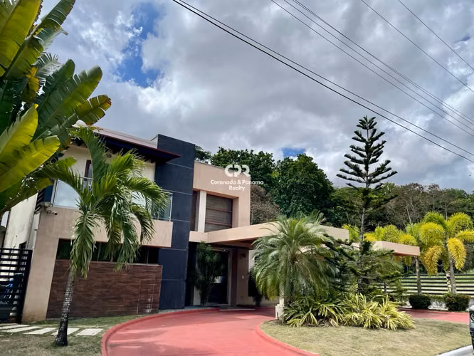 Venta de casa en El Club de Golf de Panamá