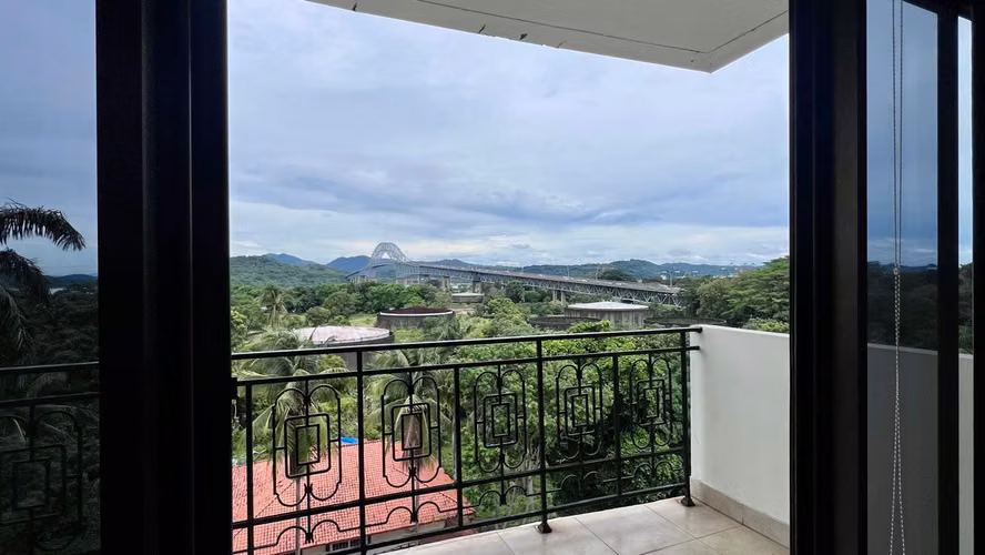 Venta Apartamento Amador Causeway Vista al Puente de las Américas