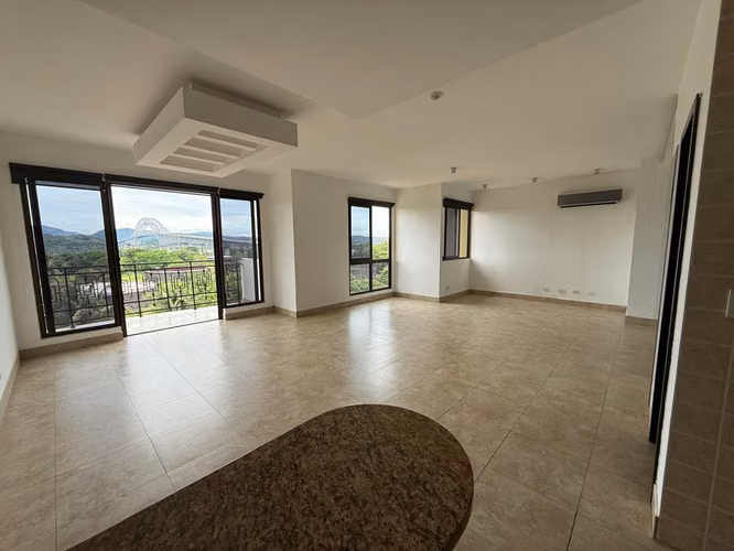 Venta Apartamento Amador Causeway Vista al Puente de las Américas