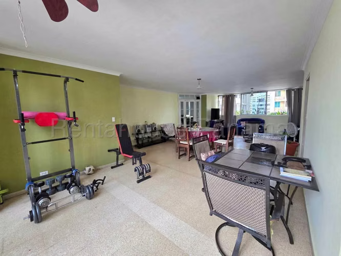 Apartamento en Venta en Marbella MPM 26-7052