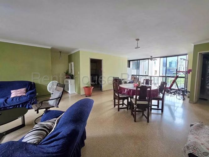 Apartamento en Venta en Marbella MPM 26-7052