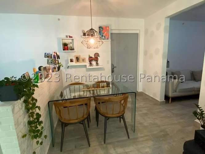 Apartamento en Venta en Via España MPM 22-6875