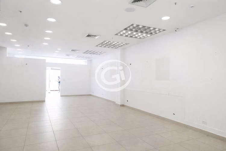 Alquiler Local Comercial Plaza Liberty. Alto flujo comercial