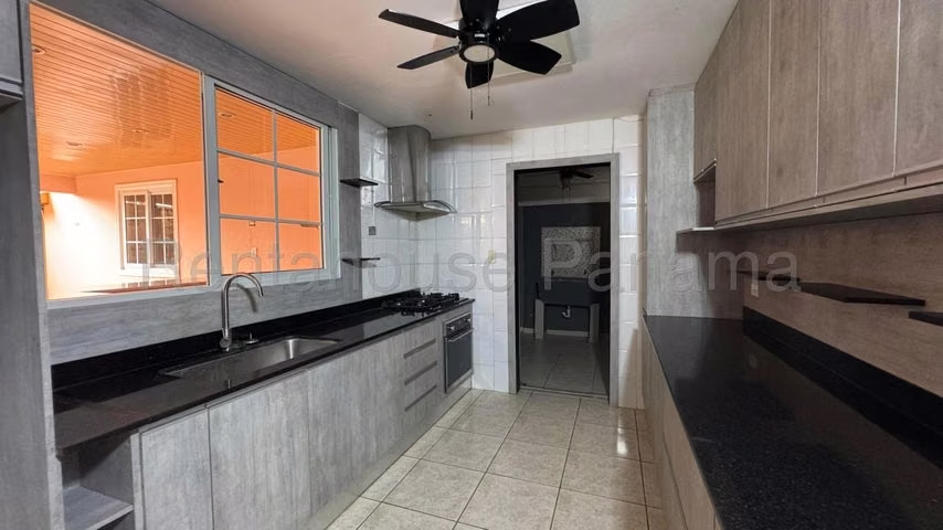 Casa en venta en Brisas del Golf YM