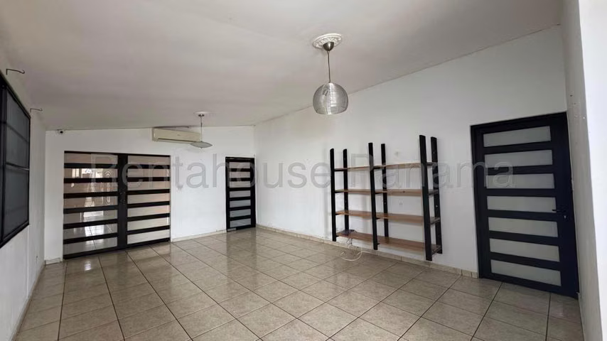 Casa en venta en Brisas del Golf YM