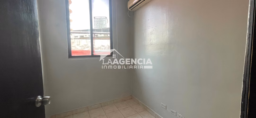 Fernández de Córdoba, Alquiler de Oficina en segundo nivel