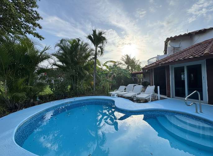 Venta de Casa en Coronado con Piscina
