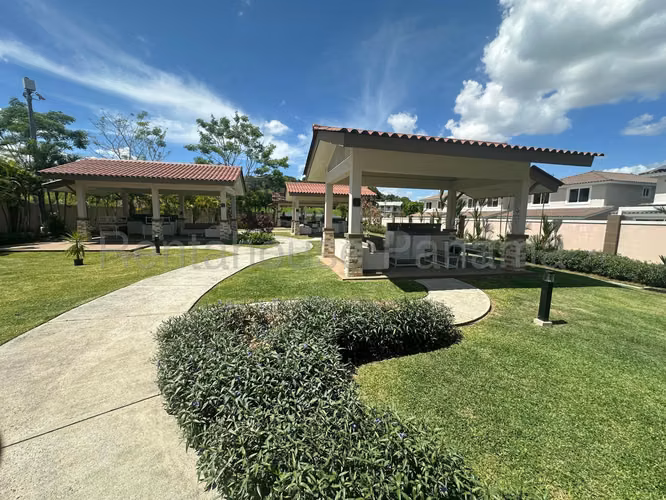VENTA DE CASA EN BOSQUES DEL PACIFICO PANAMA PACIFICO HQ