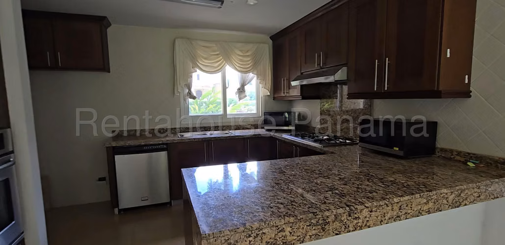ALQUILER DE CASA EN COUNTRY CLUB TUCAN PANAMA PACIFICO HQ - Imagen 7