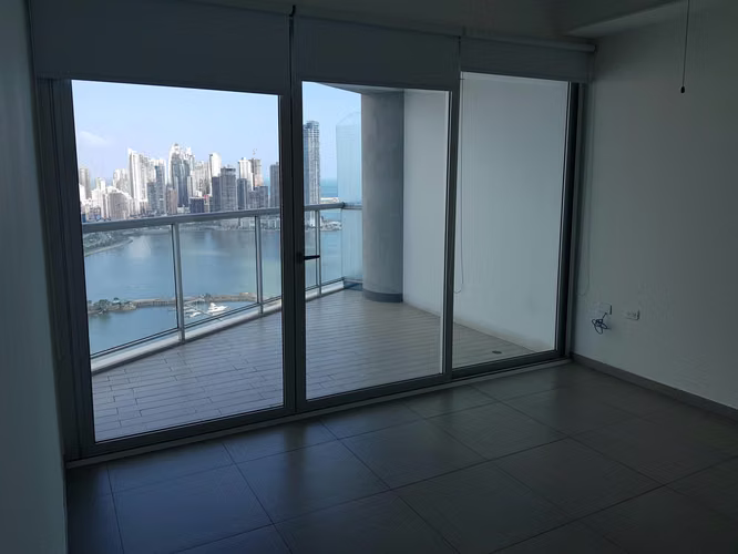 Vendo Apartamento en Avenida Balboa OF26-8458