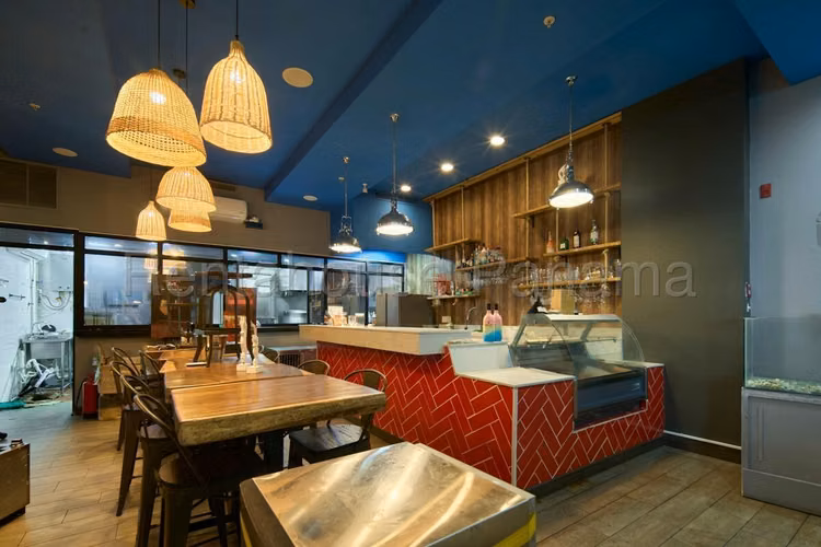 Alquiler de local comercial en Avenida Balboa, Balboa Boutiques (solo cliente directo)