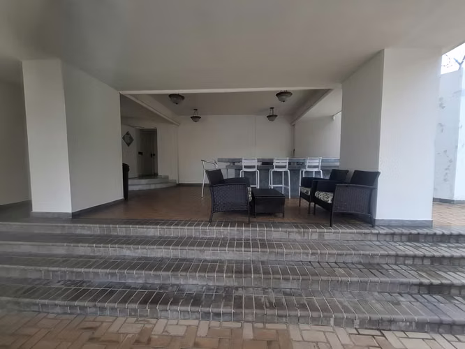 Vendo apartamento en Bella Vista, fácil acceso a Est. Iglesia del Carmen.