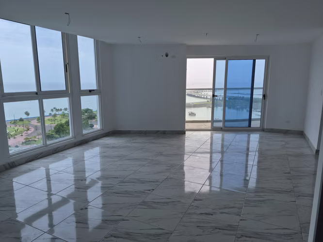 OFERTA VENTA DE  APARTAMENTO FRENTE AL MAR