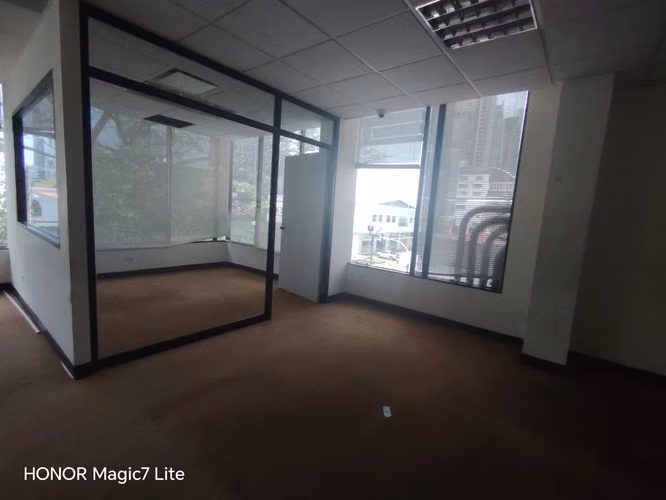 Alquiler de oficina 485m2 en Edificio Beta Continental, Obarrio