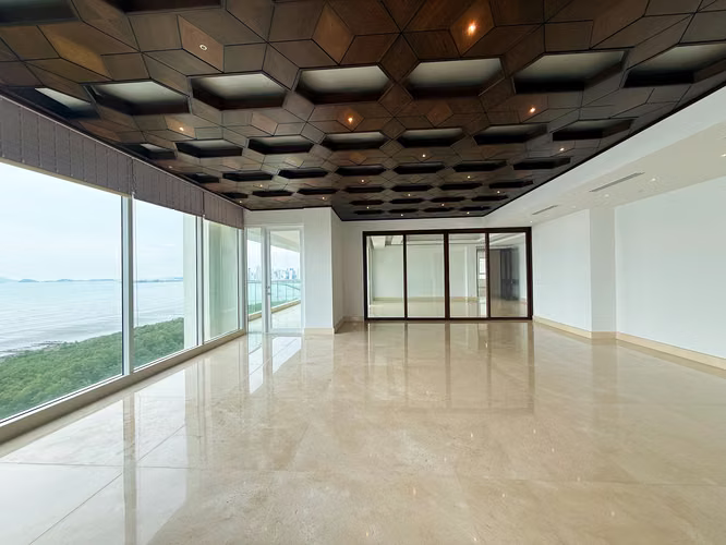 Apartamento Frente al Mar de 4 Recámaras en Venta en Marea Costa del Este