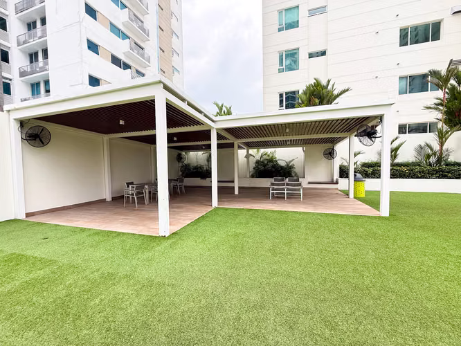 Apartamento Frente al Mar de 4 Recámaras en Venta en Marea Costa del Este