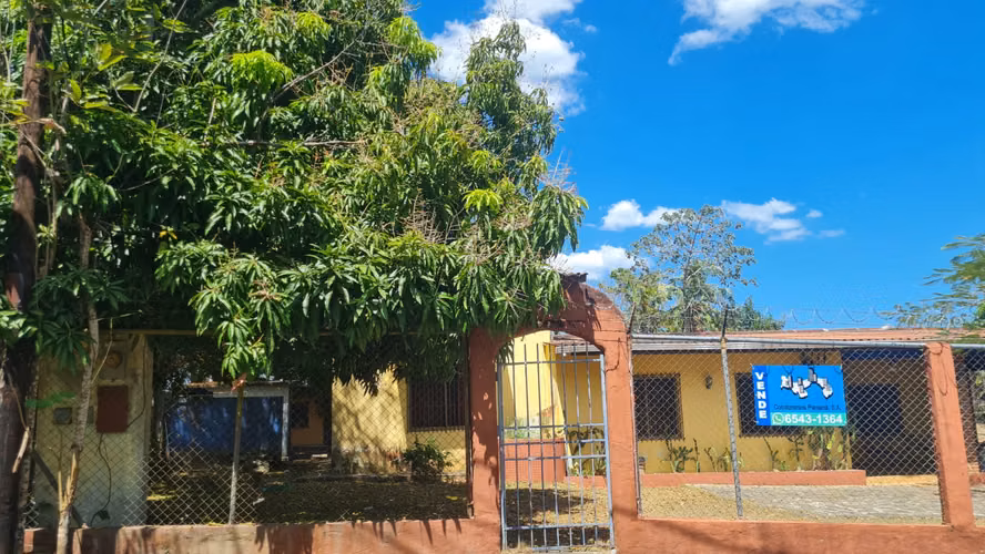 VENDO Playa Corona 100km, Casa una planta 4R3B y árboles hermosos. - Imagen 3