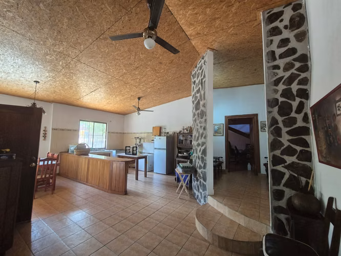 VENDO Playa Corona 100km, Casa una planta 4R3B y árboles hermosos. - Imagen 9