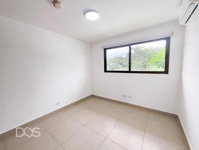 VENTA DE CASA ESQUINERA CON PATIO EN COSTA VERDE, P.H PUERTO MADERO