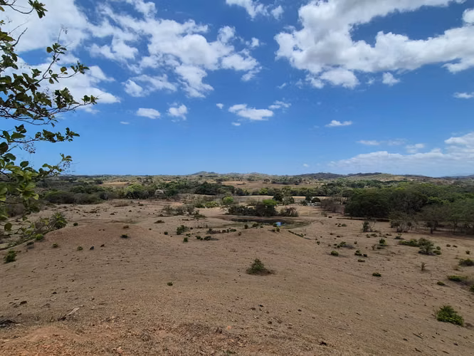 VENDO Terreno $1.15/m2, 17.9 Hectáreas x urbanizar o uso Agropecuario..