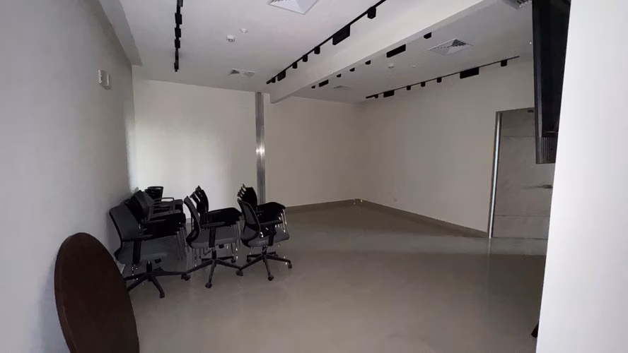 (3)-LOCAL COMERCIAL EN ALQUILER EN LOS ANDES MALL – PANAMÁ