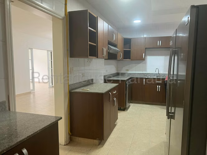 Venta de casa en Costa del Este AK