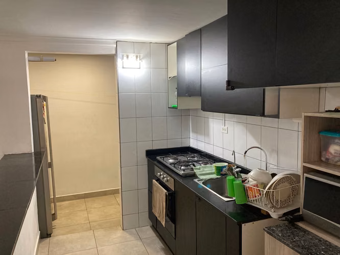 SE VENDE CASA DE 4 REC EN LAS ACACIAS CALLE PRINCIPAL NEGOCIABLE (CAMRO)